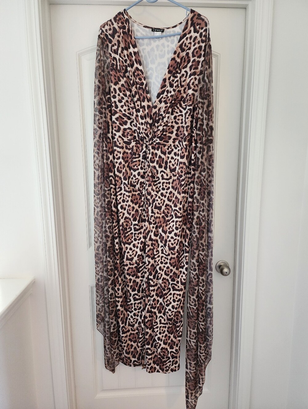 Venus Leopard Print Low V-Neck Dress 3X Front Slit Flutter Sleeves Stevie Nicks